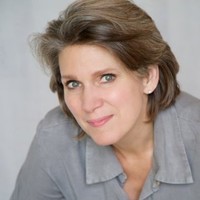 Lezlie Dana