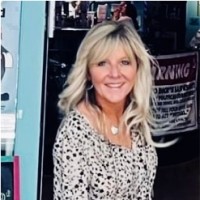 Lisa Schwintek