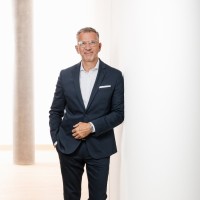 Dr. Ulrich Neugebauer