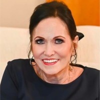Carole Hauser