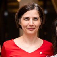 Zsuzsa László
