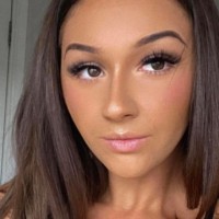 Shania Tumia