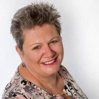 Lesley Alexander