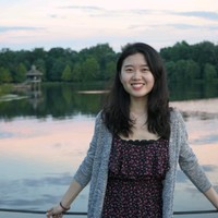 Yushi Hu