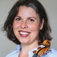 Irene Nas