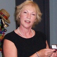 Linda Davis