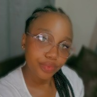 Lungile Ntshingila