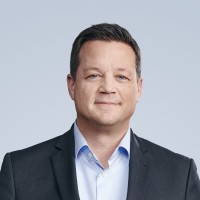 David Petrie, Cfa