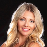 Holli Stella