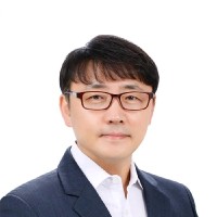 DJ LEE