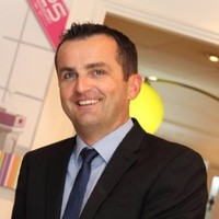 Robert London
