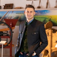 Pascal Tuschetschläger