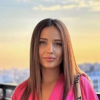 Valeria S.