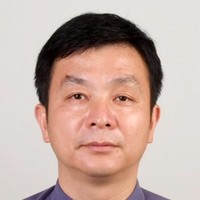 任新生