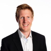 Angus Simpson, Cfa