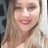 Amanda Lares