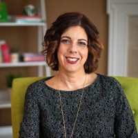 Lora Grabow