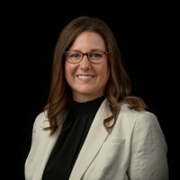 Carla Zelinski, Api, Ains