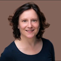 Dr. Cornelia Langanke