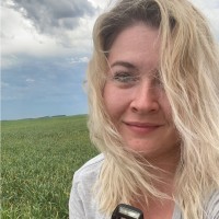 Paige (Warkentine) Riben
