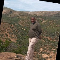 Khayalandile Jola