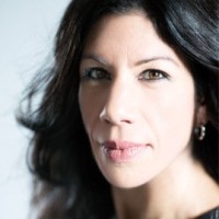 Evelyne Paris