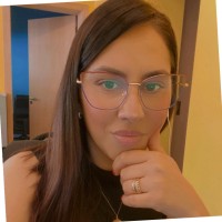 Thaís A. Moreira