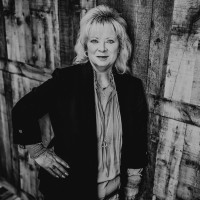 Lisa Isbell