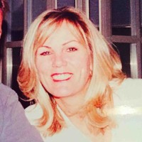 Robyn Hutton
