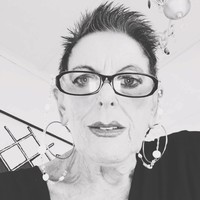 Bev Bom