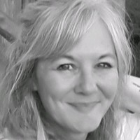 Suzy Tays