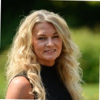 Helle Knappe