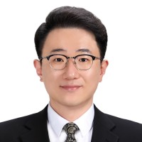 김동희