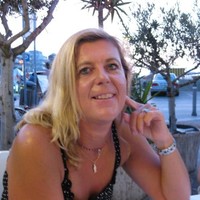 Ann Devos