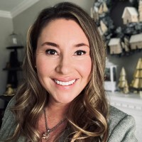 Claire DeCurtis