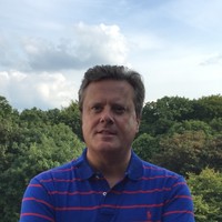 Dr. Robert Maclean