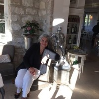 Justine Stavris
