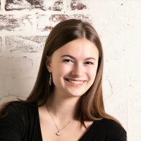 Courtney Naum
