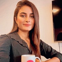momal khan