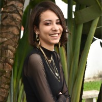 Júlia Magalhães