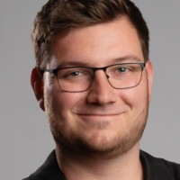 Simon Strauß