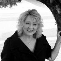 Claudia Bell Eades