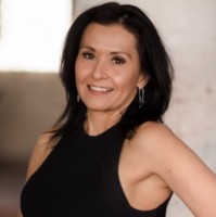 Shelly Bueno