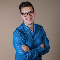 Tamás L.