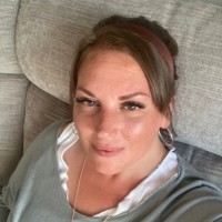 Laura Robins