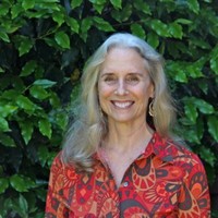 Linda Chase