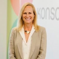 Susan Vann, P. Eng.(Non-Practicing), CPHR, C.Dir.
