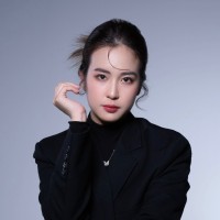 Minh Tú Stella