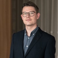 Viktor R.