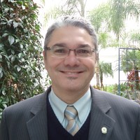 ROBERTO ADRIANO